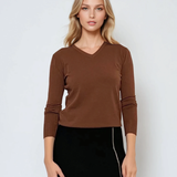 Pulover cu decolteu în V moale si confortabil maro
