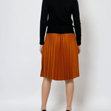 Pulover en-coeur cu nasturi pe mâneci negru