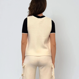 Vestă cu model traditional alb-negru