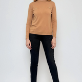 Bluză fină din tricot cu nasturi aurii beige