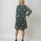 Rochie midi lejeră cu print și decolteu în V verde