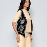 Vestă cu flori brodate negru