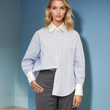 Cămașă  albă cu dungi albastre  și  strasuri fine pentru birou albastru