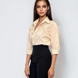 Cămașă din bumbac cu broderie pe umeri  și  croială lejeră crem