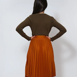 Pulover en-coeur cu nasturi pe mâneci kaki