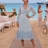 Rochie din mătase cu decolteu în V și dantelă bleu