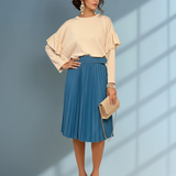 Bluză largă cu volan la umeri crem