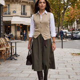 Vestă din tricot cu nasturi şi tiv în colţ beige