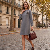 Rochie din tricot fin cu mâneci bufante şi floare aplicată gri