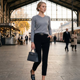 Pantaloni conici eleganți cu manșetă și curea negru