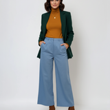 Pantaloni evazați cu fermoar și buzunare bleu