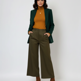 Pantaloni evazați cu fermoar și buzunare kaki