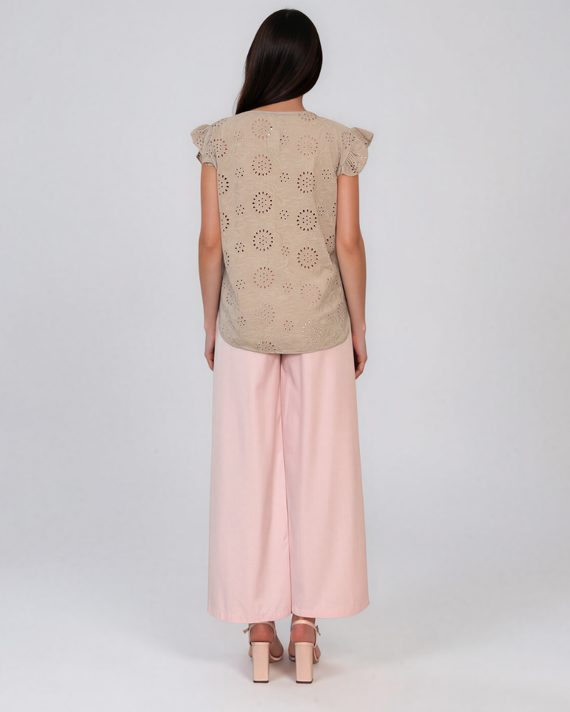 Bluză brodată cu mânecă volan beige PR917