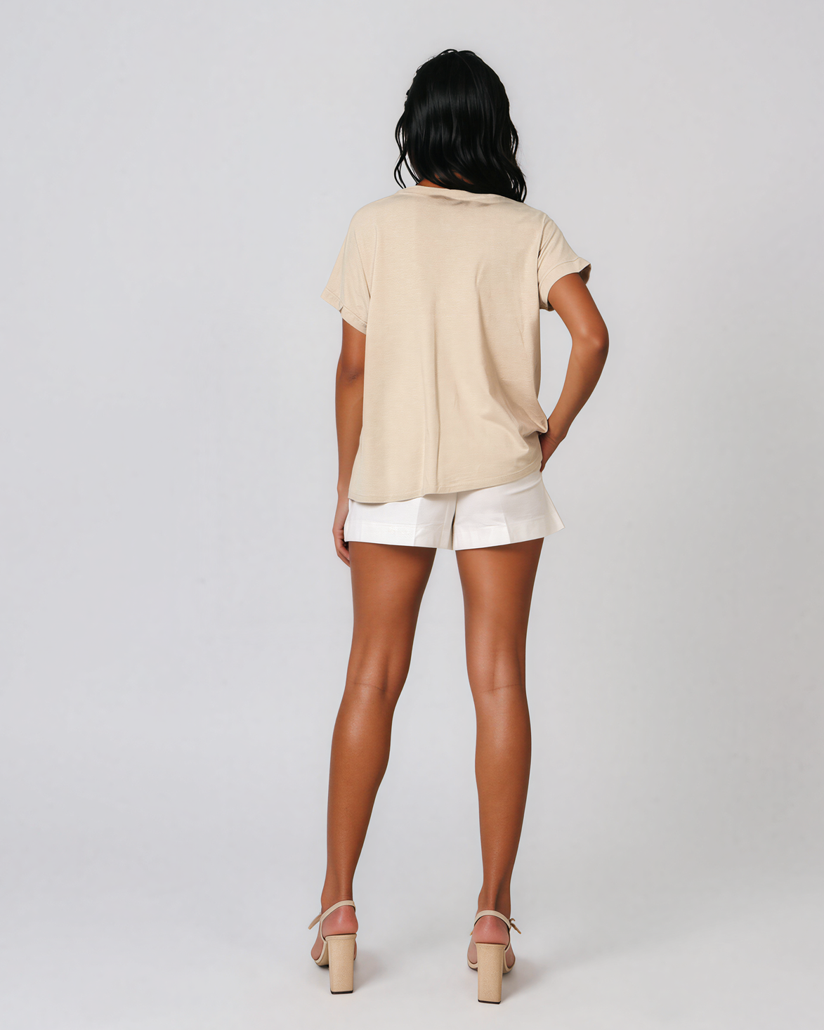 Bluză cu față din in și broderie pe umeri beige HL087