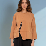 Bluză cu fermoar și cusătură în talie beige 