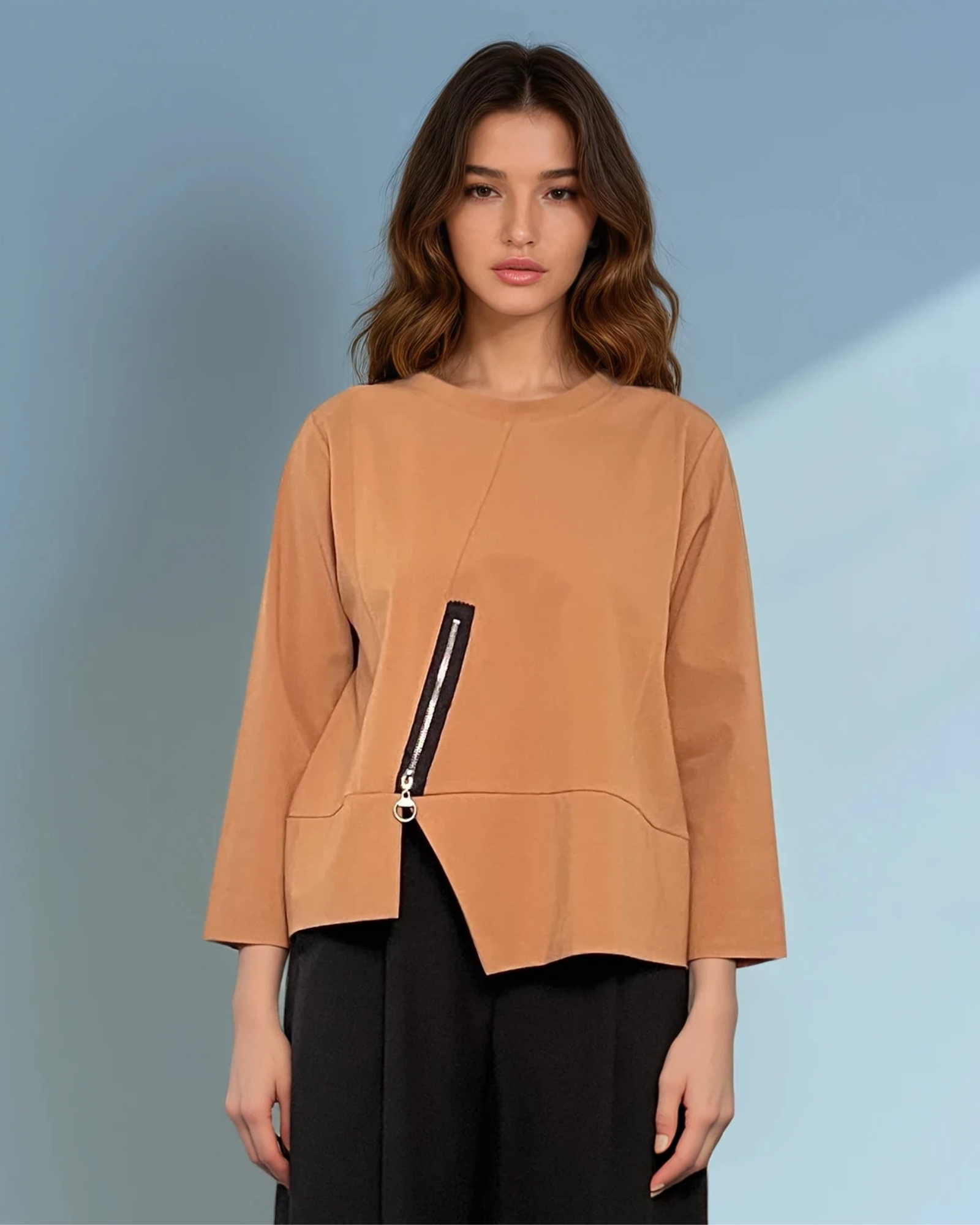 Bluză cu fermoar și cusătură în talie beige 