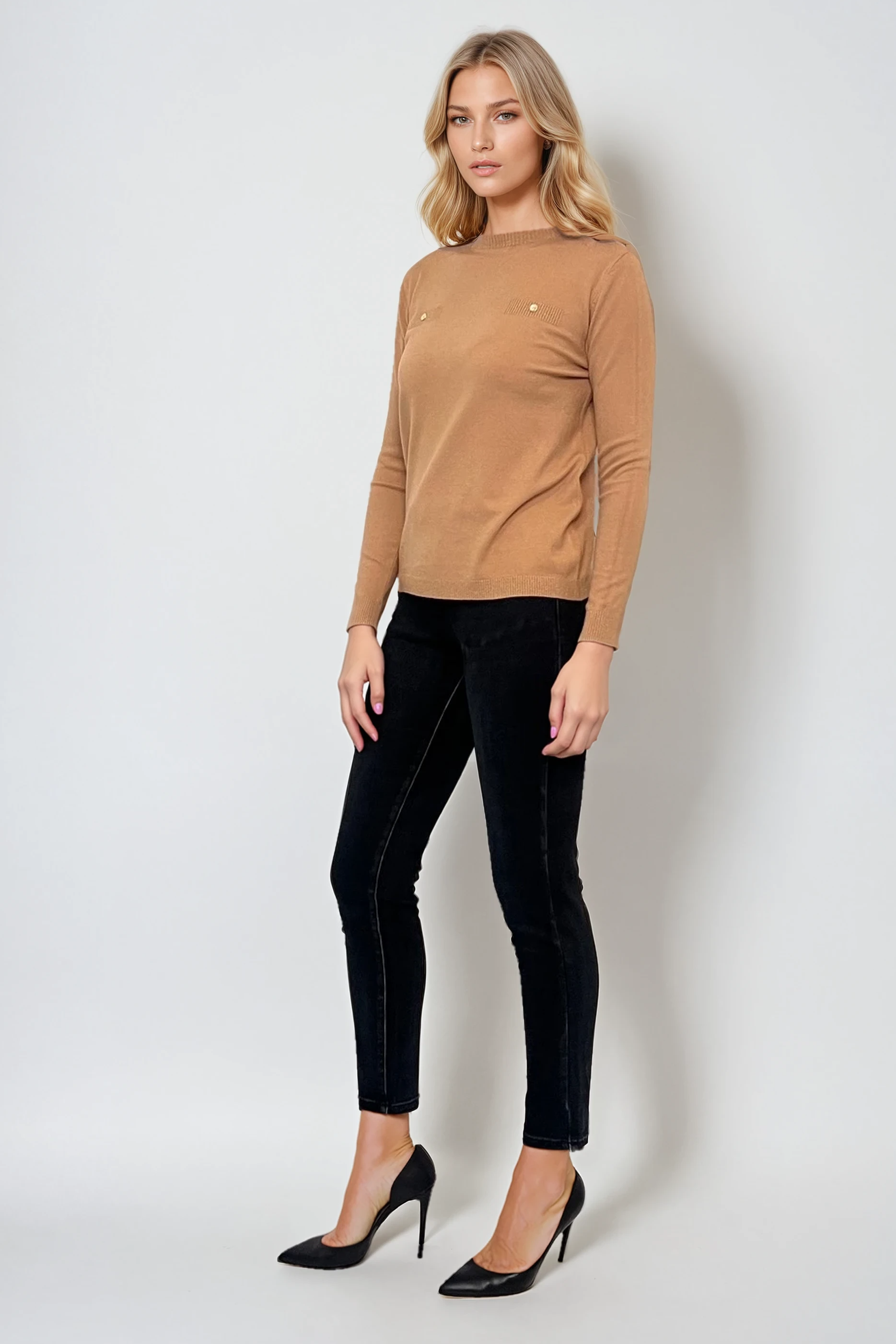 Bluză fină din tricot cu nasturi aurii beige 