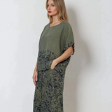 Bluza largă din in cu mânecă fluture și print floral kaki 
