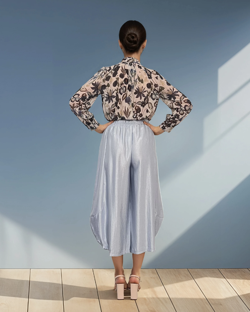Bluză plisată cu print floral și mânecă lungă bleumarin 
