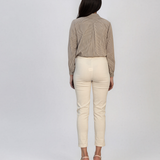 Cămașă elegantă cu dungi subțiri și volănaș la guler beige HL228