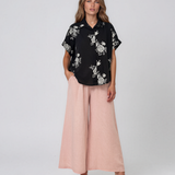 Cămașă lejeră din bumbac cu imprimeu floral negru HL170