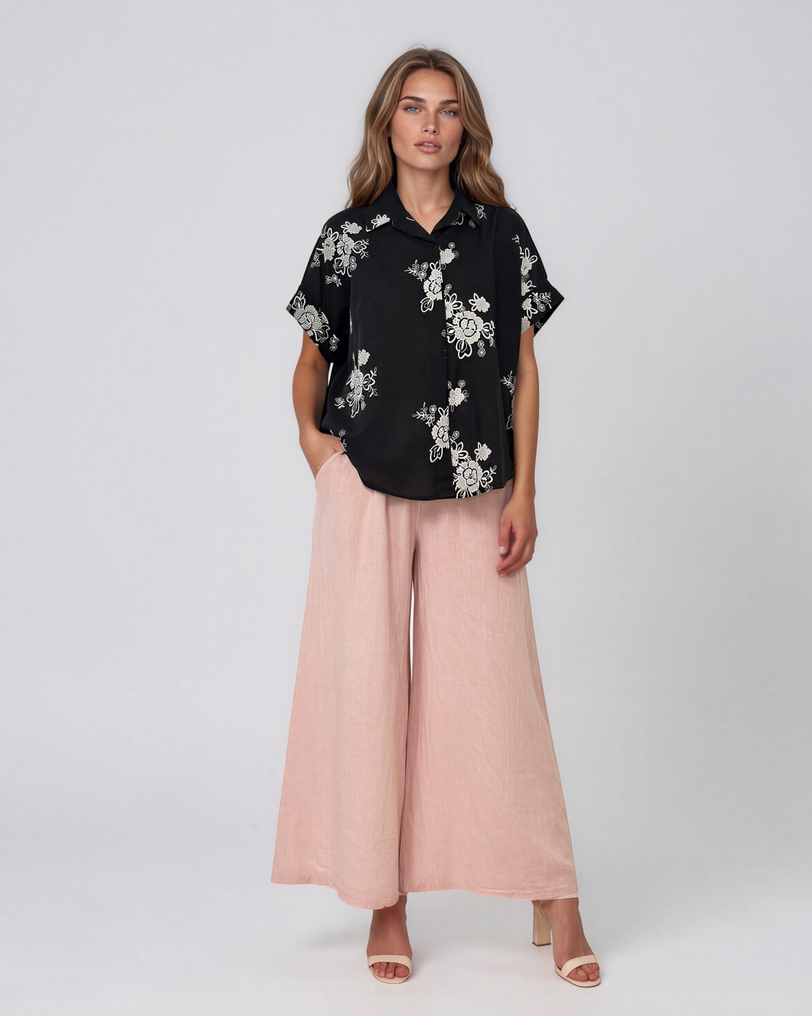 Cămașă lejeră din bumbac cu imprimeu floral negru HL170