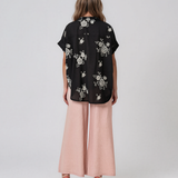 Cămașă lejeră din bumbac cu imprimeu floral negru HL170