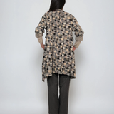 Cardigan lung cu șlițuri laterale și imprimeu geometric mic beige 