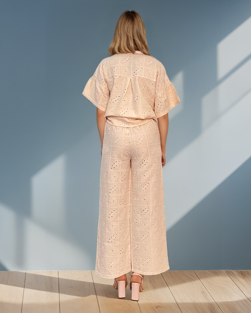 Compleu brodat cămașă și pantaloni crem HL065