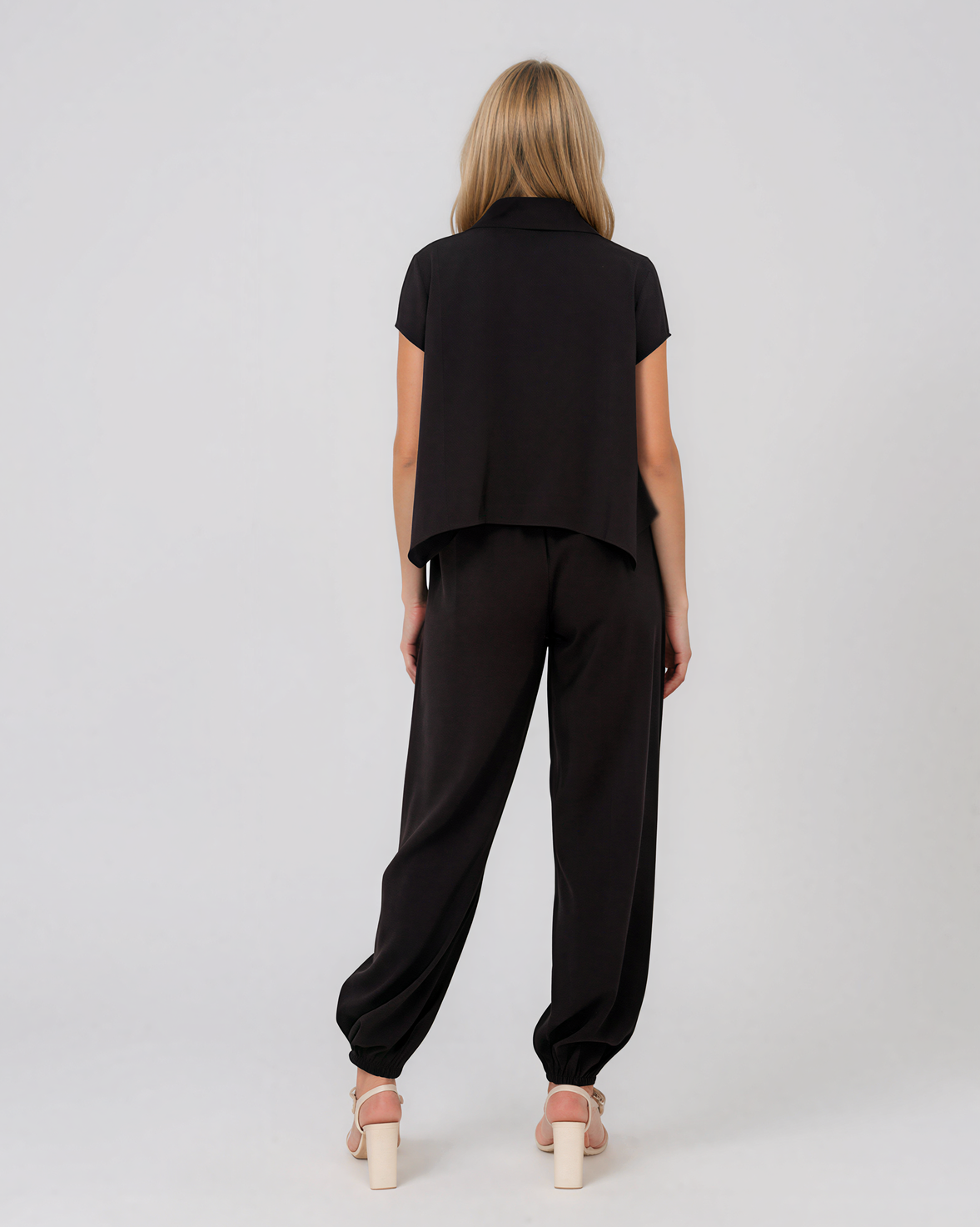 Compleu din vâscoză cu cămașă și pantaloni lejeri negru HL213