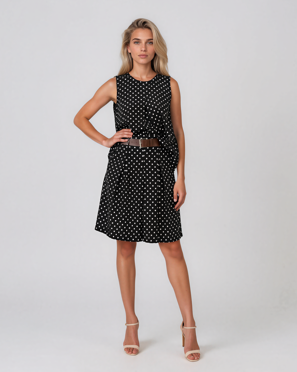 Compleu din vâscoză cu top și fustă-pantalon cu buline negru HL212