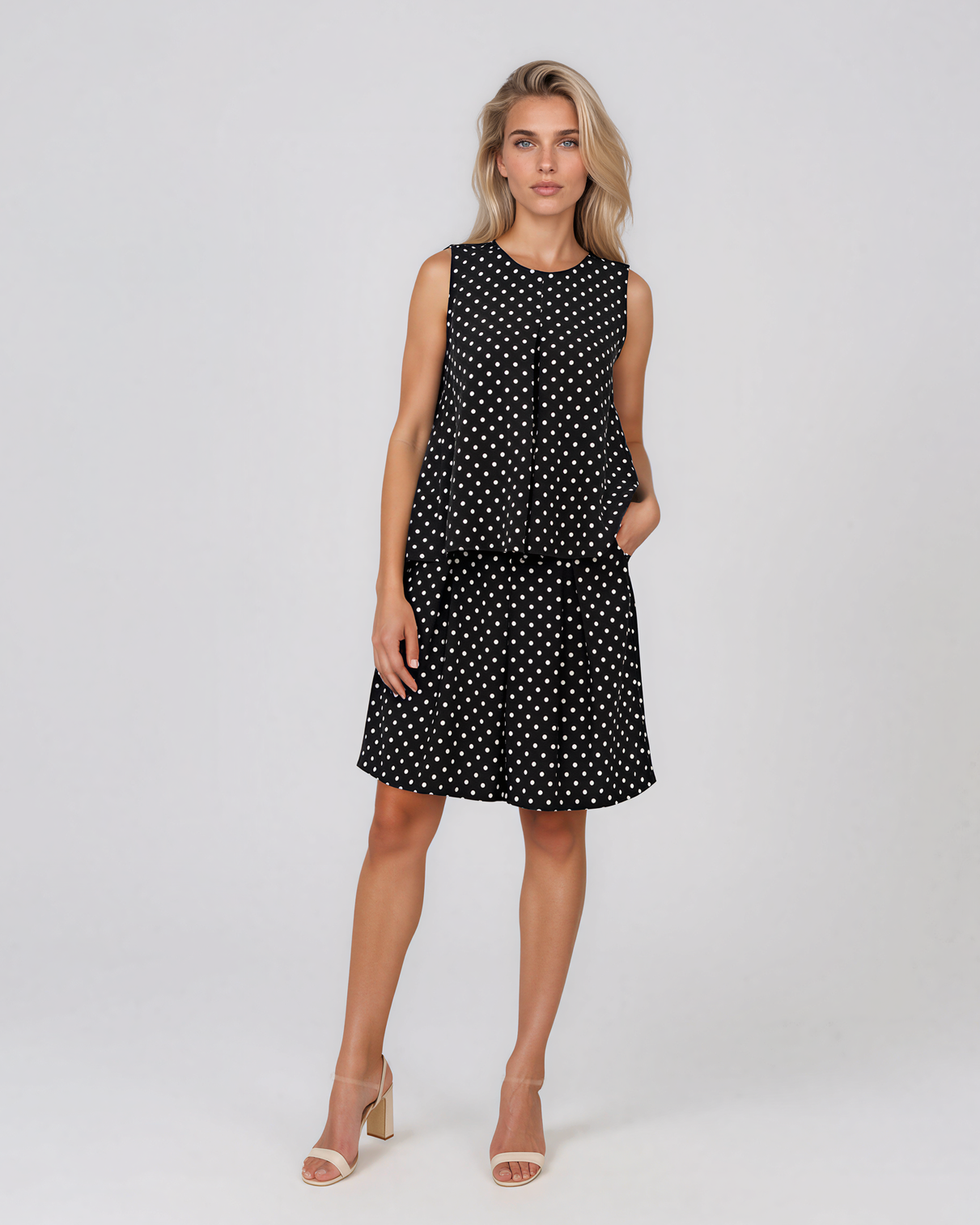 Compleu din vâscoză cu top și fustă-pantalon cu buline negru HL212