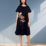 Rochie din poplin cu volan și trandafiri negru