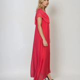 Rochie elegantă din mătase cu volane la umeri ciclam