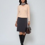 Pulover cu decolteu în V moale si confortabil off-white