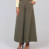 Pantaloni largi din vâscoză cu pense și curea inclusă kaki
