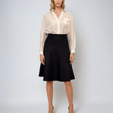 Cămașă elegantă din vâscoză sub?ire cu bandă de dantelă la gât alb