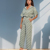 Compleu brodat cămașă și pantaloni kaki