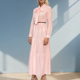 Rochie lungă cu legătură la guler și curea roz