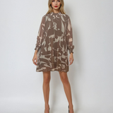 Rochie scurtă baby doll cu volane și print floral beige