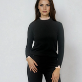 Pulover cu volan plisat negru