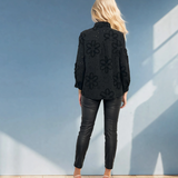 Bluză cu broderie în relief negru