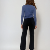 Pulover en-coeur cu nasturi pe mâneci albastru