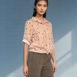 Cămașă cu legătură și print căței beige