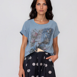 Tricou din in și bumbac cu print albastru-jeans