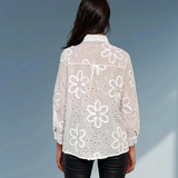 Bluză cu broderie în relief alb