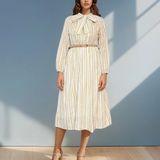 Rochie cu print dungi și flori și curea vernil