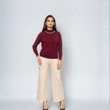 Pulover cu colier decorativ din perle si paiete grena