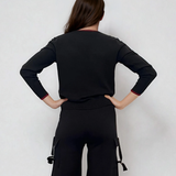 Pulover cu inimă brodată negru-grena