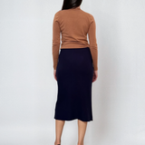 Pulover en-coeur cu nasturi pe mâneci beige